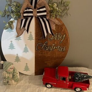 Festive Merry Christmas Wooden Sign (brand new)